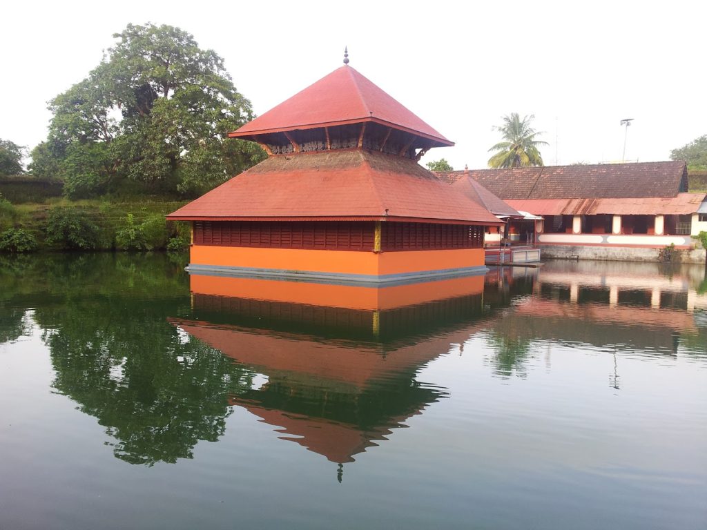 Ananthapura_Lake _temple_Kumbla